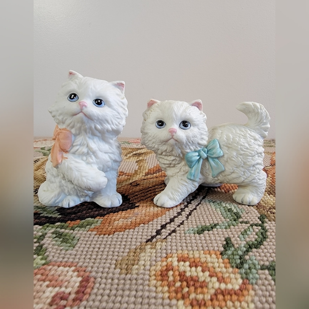 HOMCO Vintage Pair of Persian Kittens